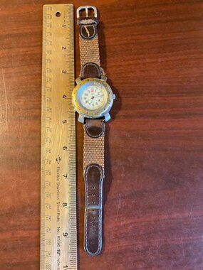 VTG Mens Swiss Army Watch - Used - Water Resistant to 166' - needs battery